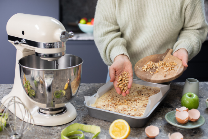 KitchenAid 4,8 L 5KSM185 Artisan Küchenmaschine Breadlover Messerschmidt Getreidemühlenvorsatz, Brotbackschüssel
